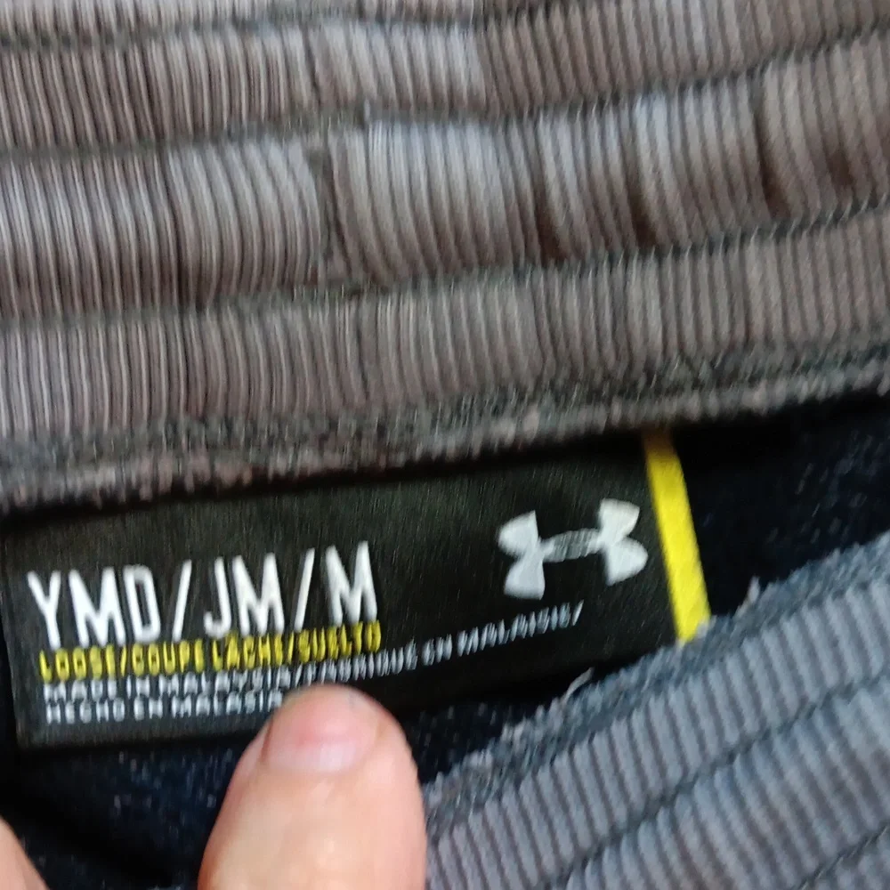 3 kids athletics shorts. Euc kid medium - Picture 2 of 5